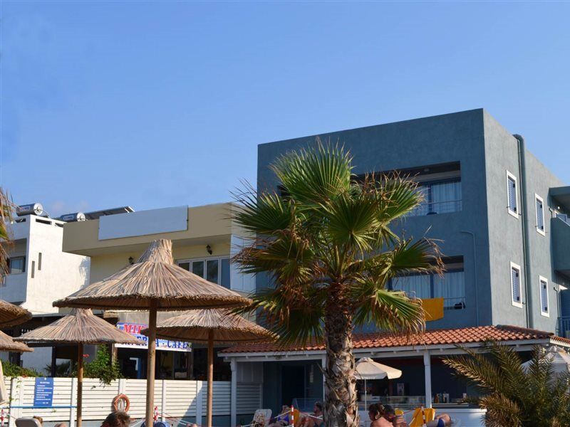 Compass Beach Stalís Exterior photo